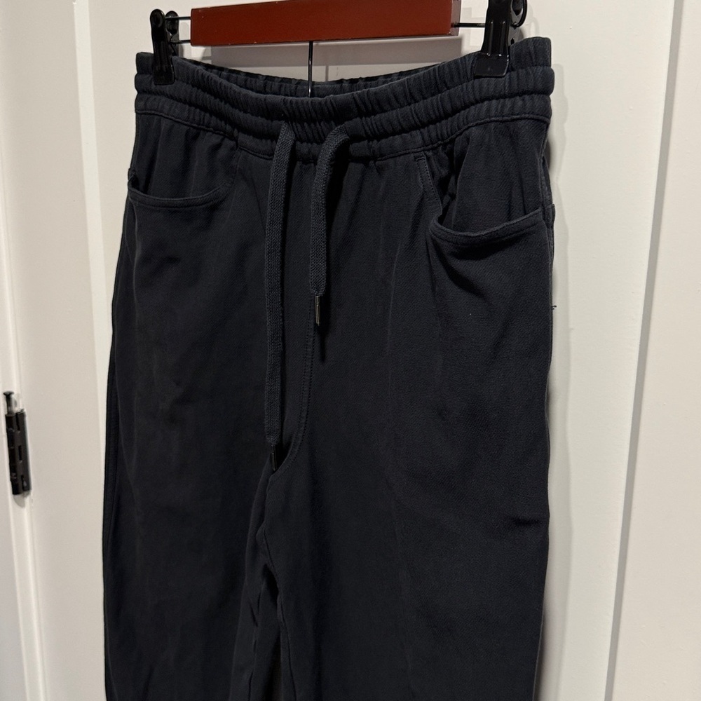 Athleta Straight Leg Black Pull On Pants Mid Weight Fabric Size Small EUC - Picture 2 of 11